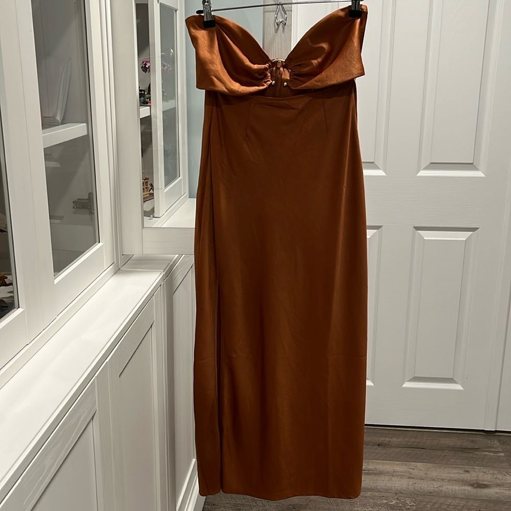 MESHKI (NWT) Harriet Satin Midi High Split Dress, Biscuit, Size L - Picture 1 of 15
